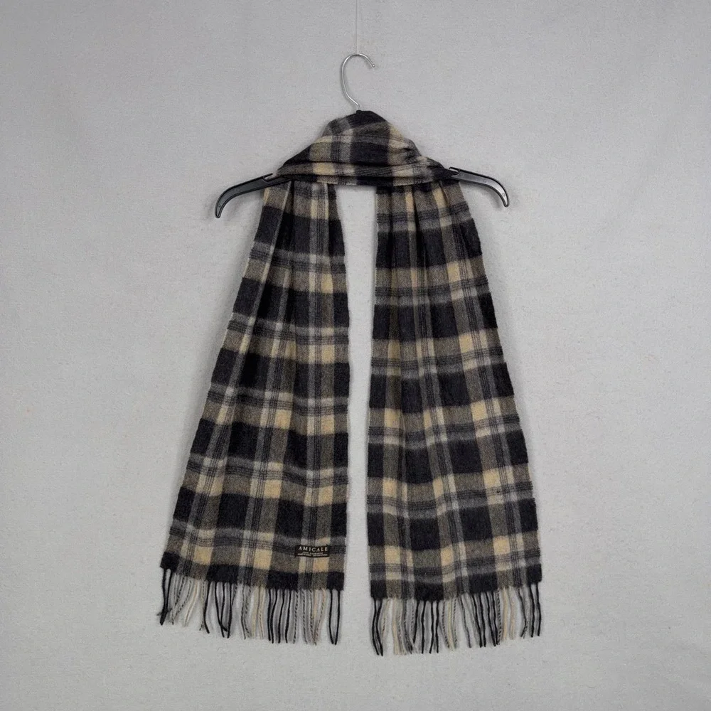 Amicale Scarf One Size Black Plaid 100% Cashmere Fringed Classic Luxury